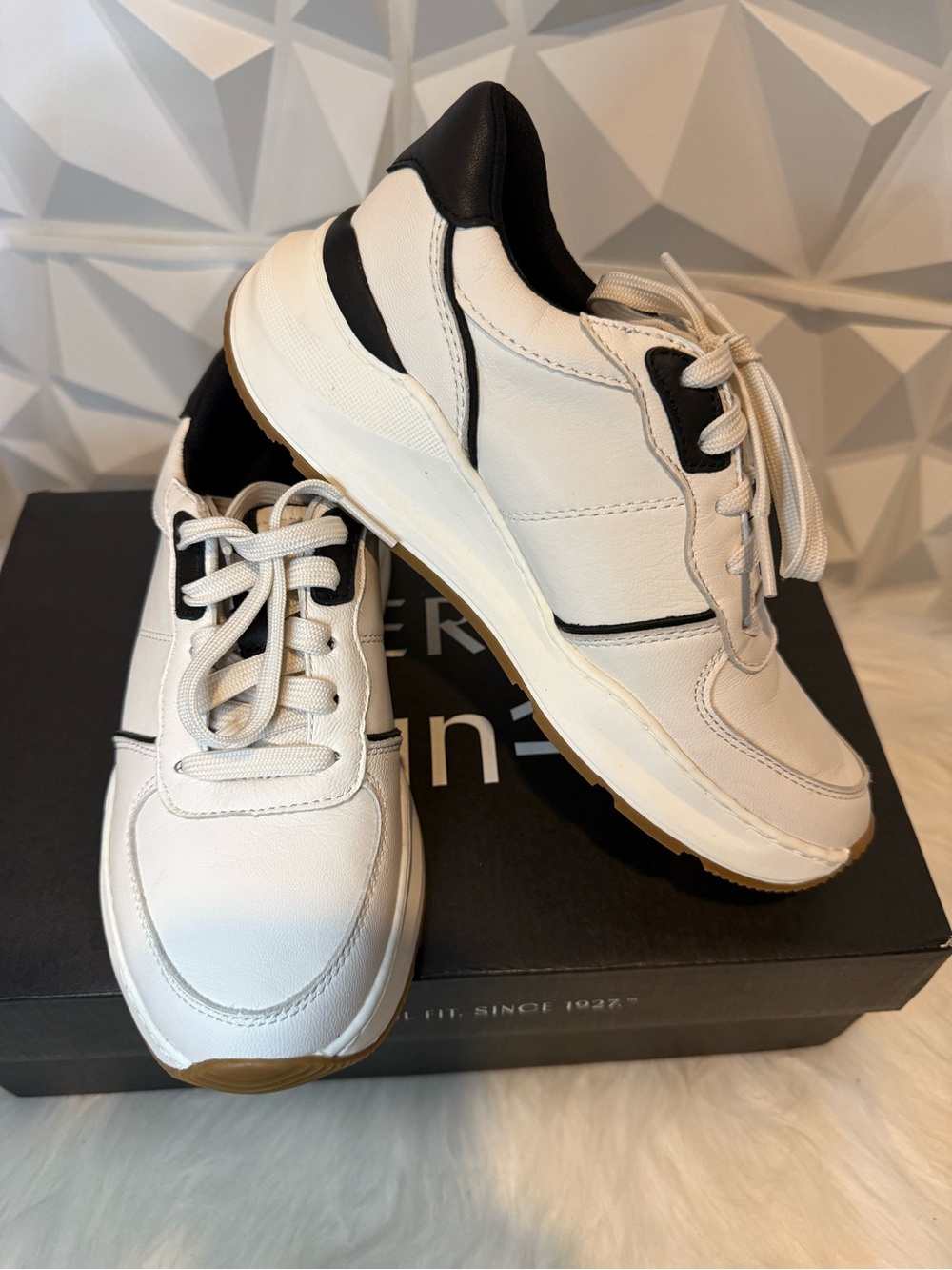 Nordstrom White and Black Low-Top Sneakers